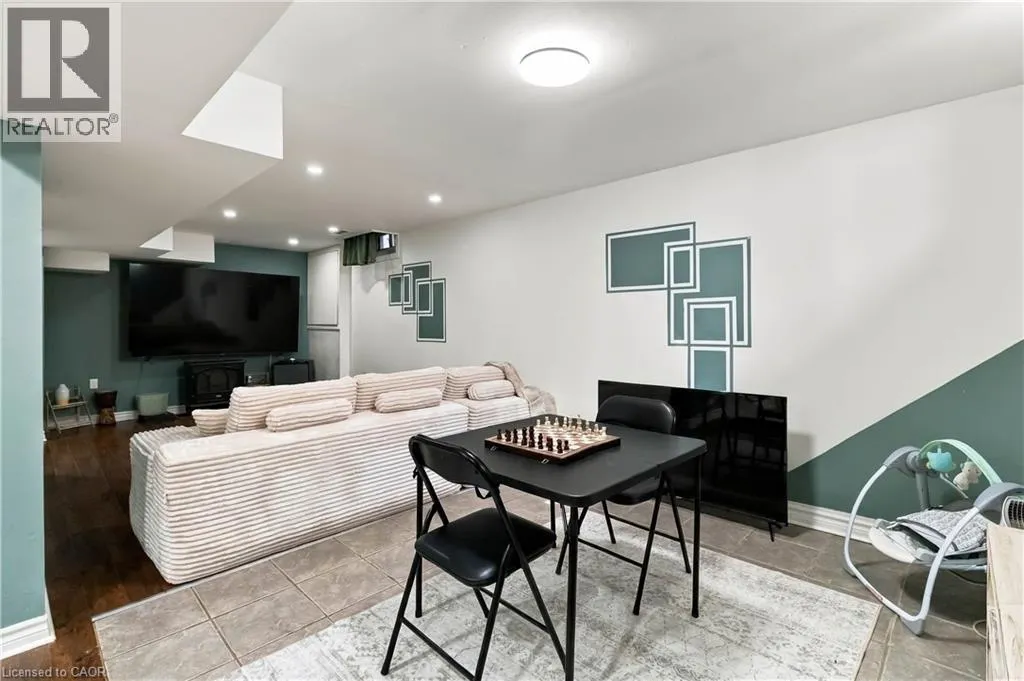 608 WOODWARD Avenue