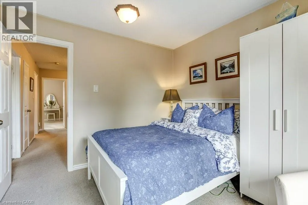 4 EDGEWATER Drive