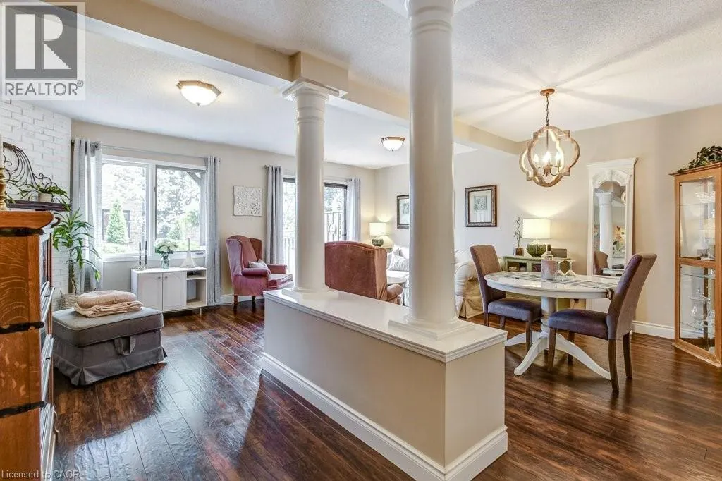 4 EDGEWATER Drive