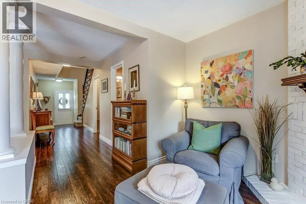 4 EDGEWATER Drive