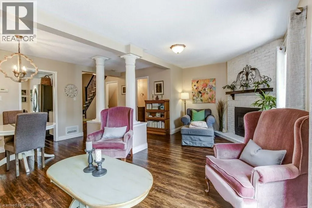 4 EDGEWATER Drive