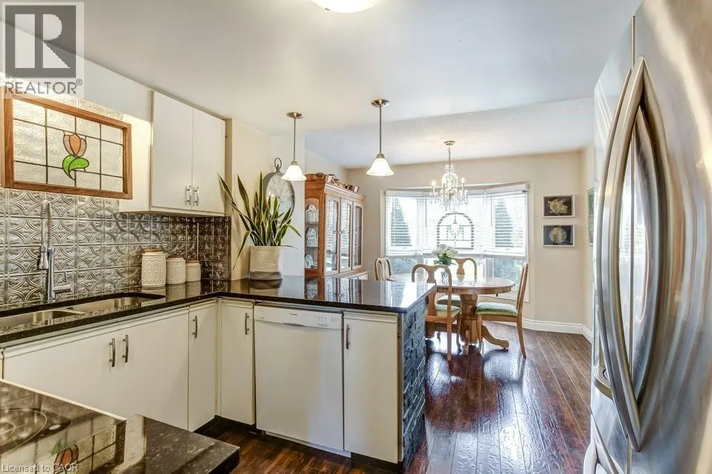 4 EDGEWATER Drive