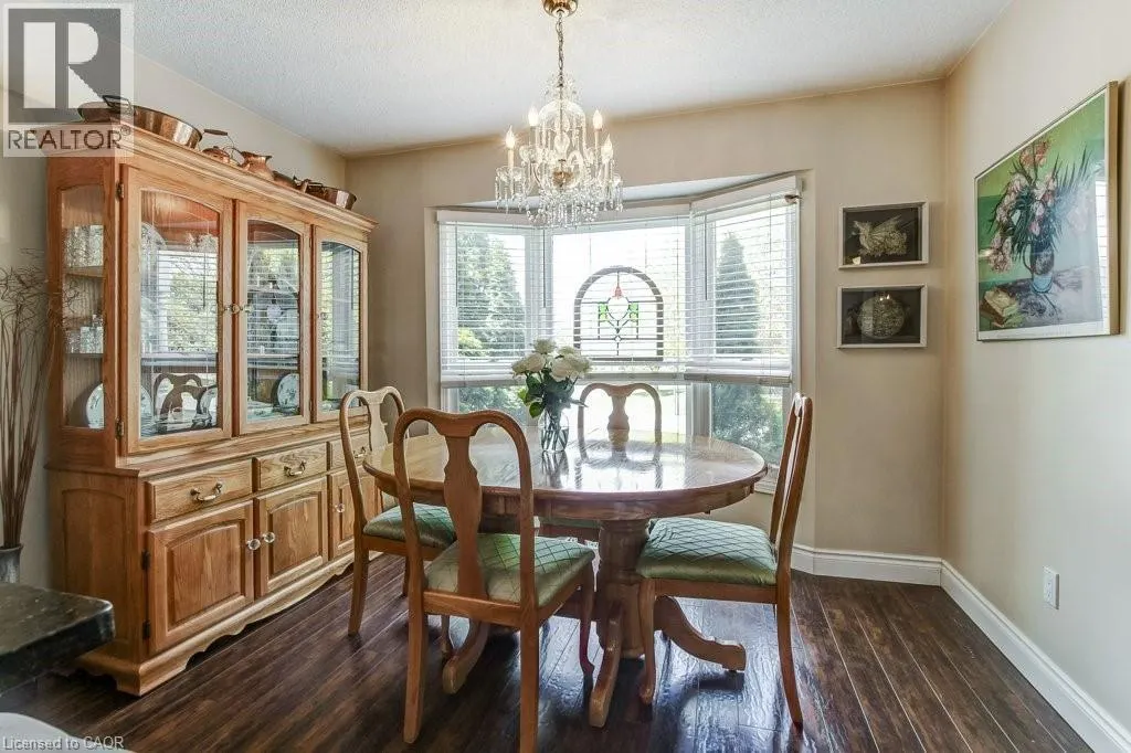 4 EDGEWATER Drive