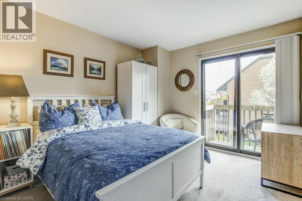 4 EDGEWATER Drive