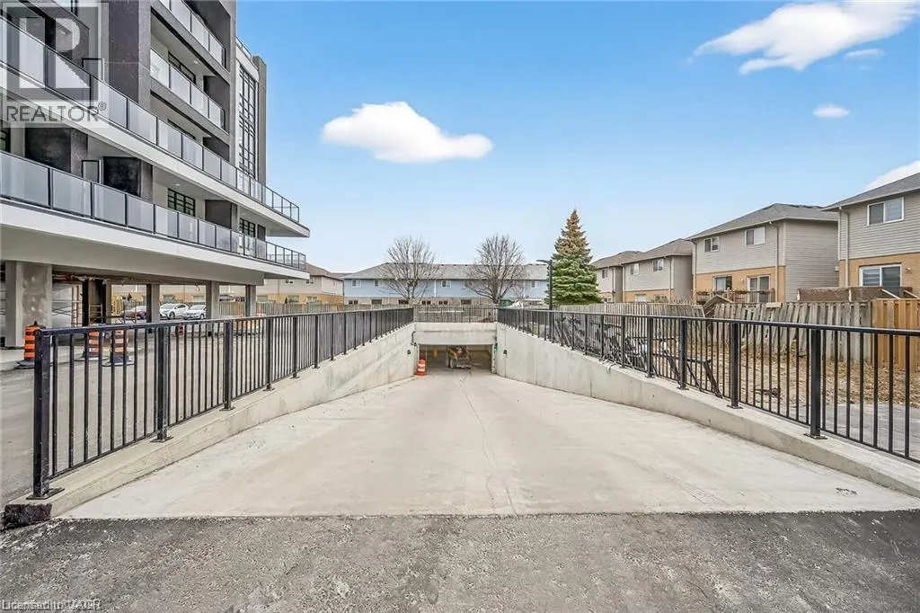 461 GREEN Road Unit# 306 #306