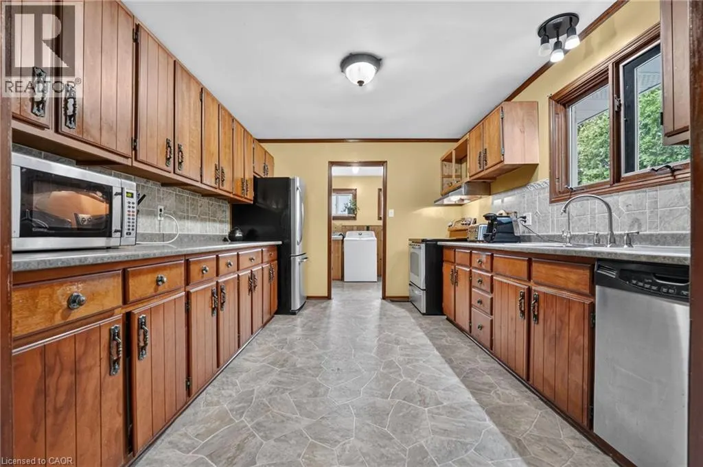 3294 SOUTH GRIMSBY ROAD 7