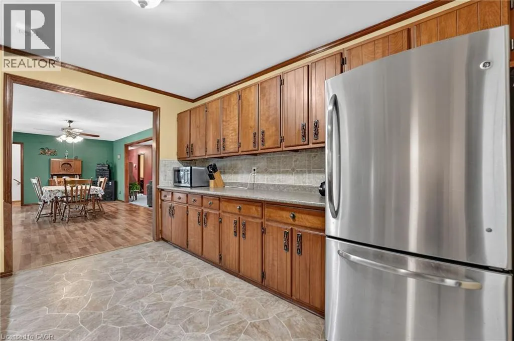 3294 SOUTH GRIMSBY ROAD 7