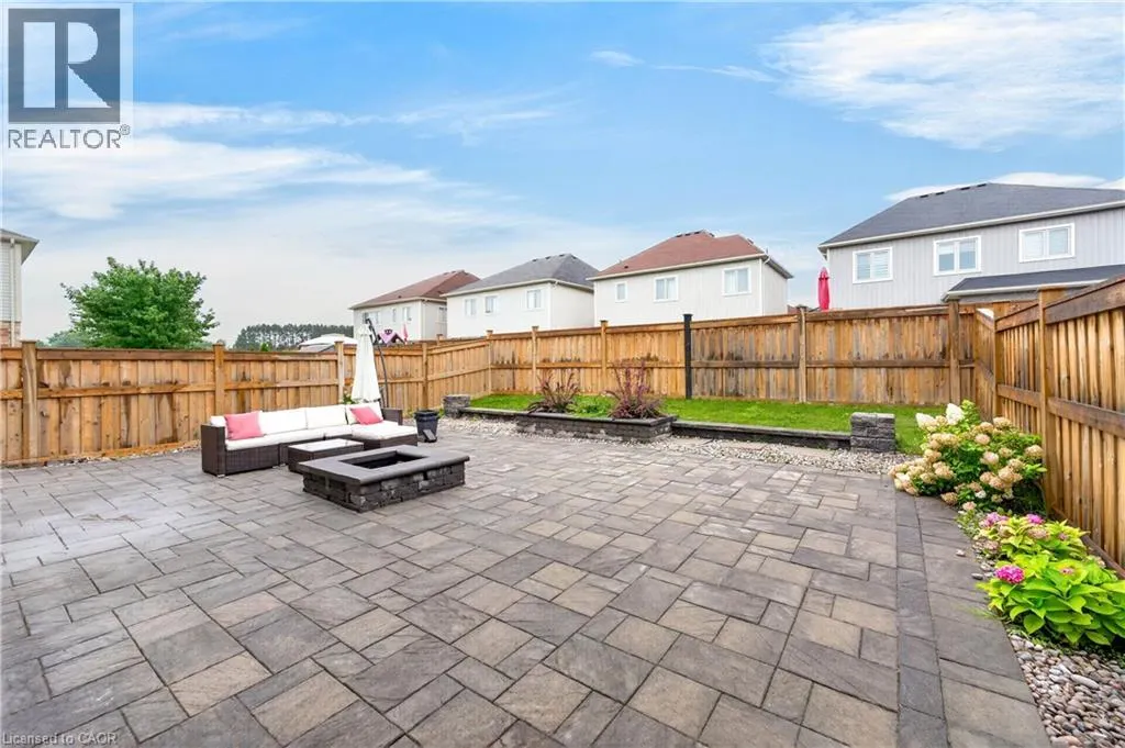 484 GREENWOOD Drive