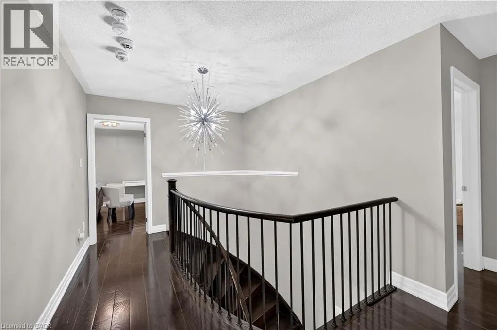484 GREENWOOD Drive