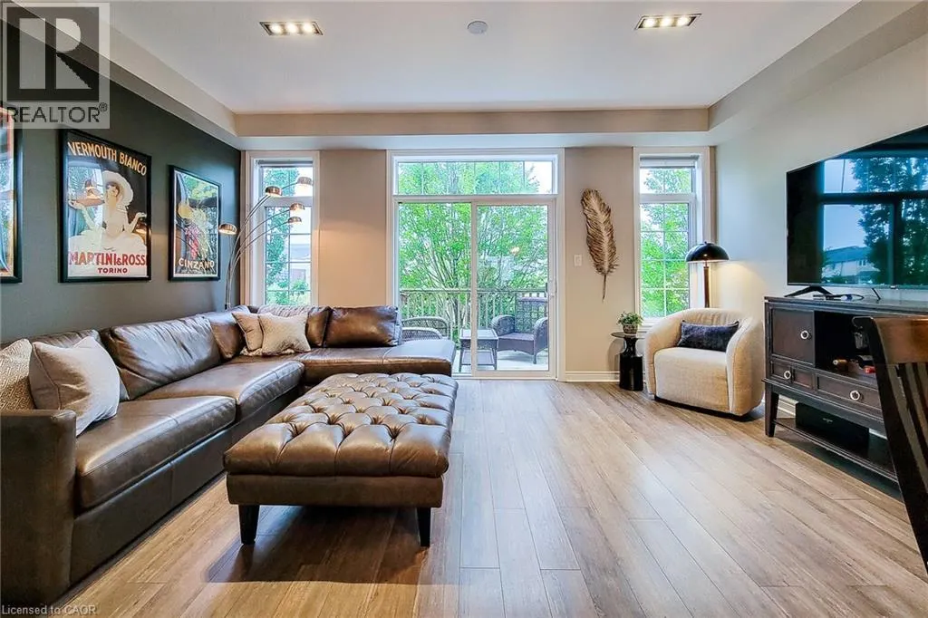 257 PARKSIDE Drive Unit# 16 #16