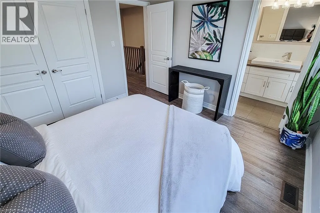 257 PARKSIDE Drive Unit# 16 #16