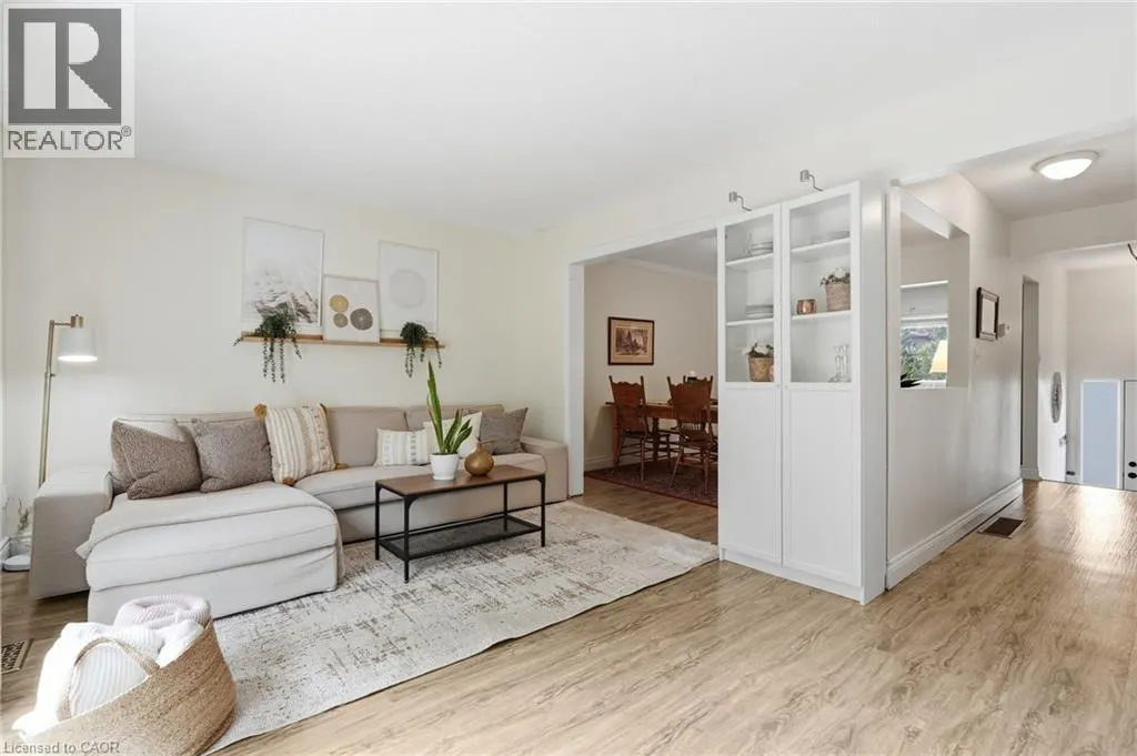 1115 PARAMOUNT Drive Unit# 50 #50
