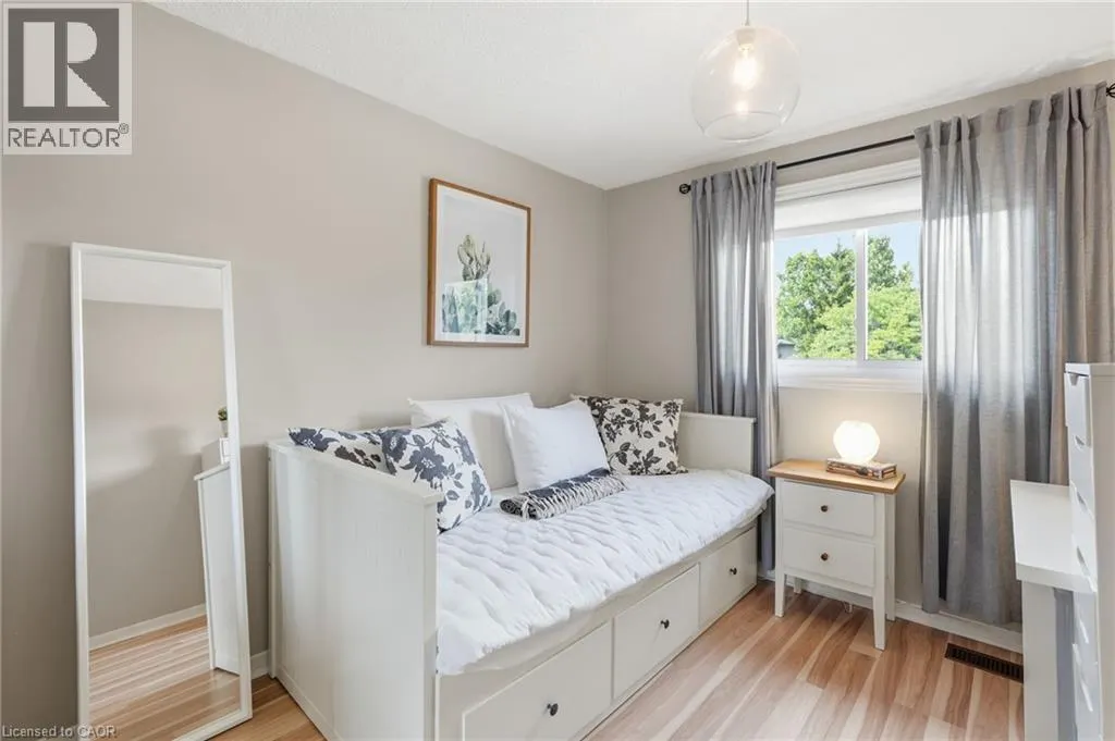 1115 PARAMOUNT Drive Unit# 50 #50