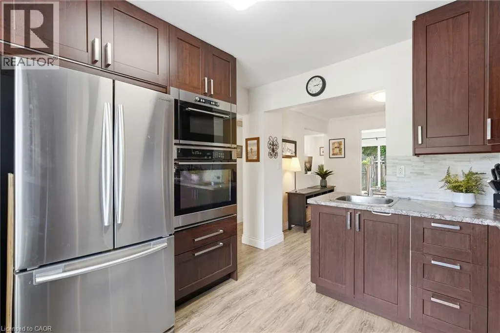1115 PARAMOUNT Drive Unit# 50 #50