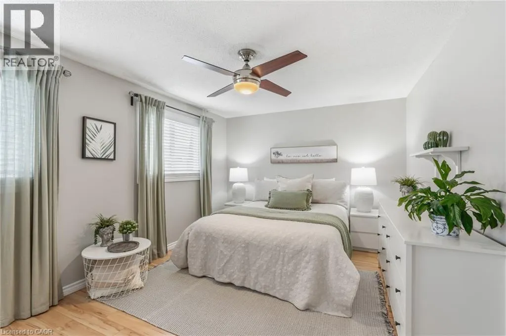 1115 PARAMOUNT Drive Unit# 50 #50