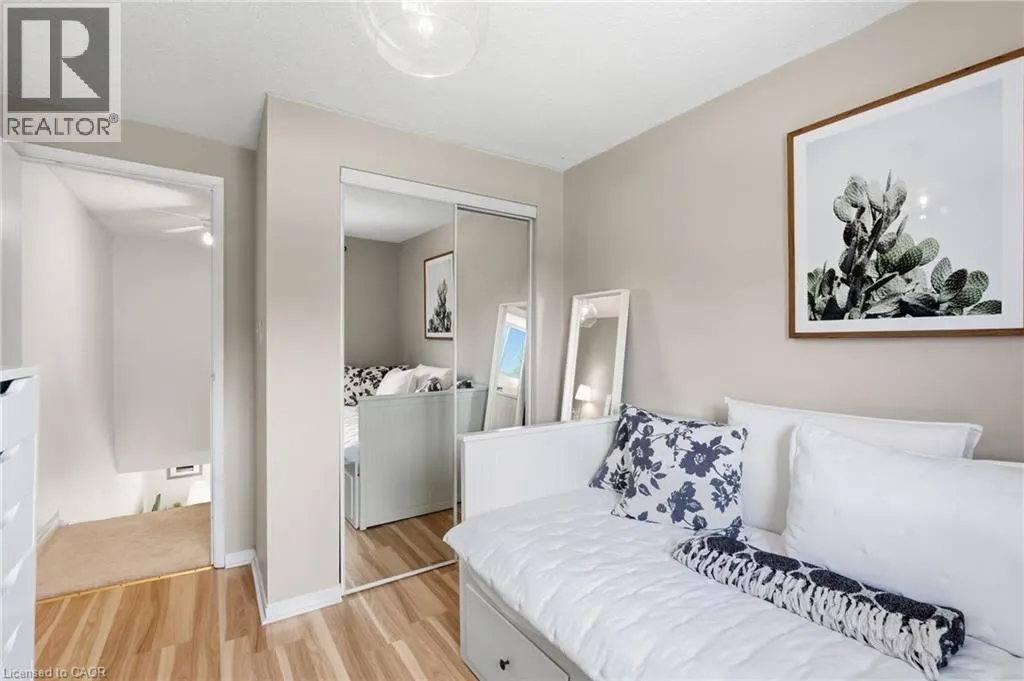 1115 PARAMOUNT Drive Unit# 50 #50