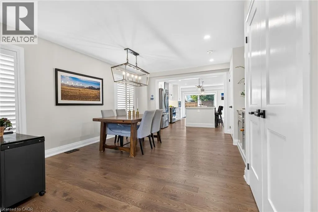 12 FIDDLEHEAD Crescent