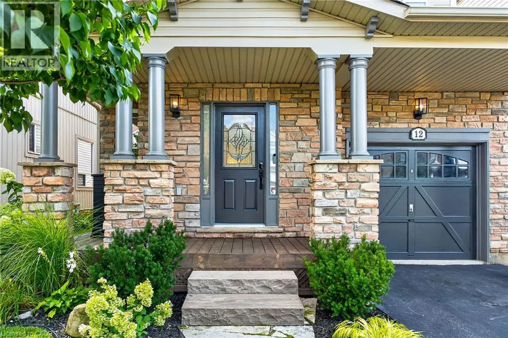 12 FIDDLEHEAD Crescent