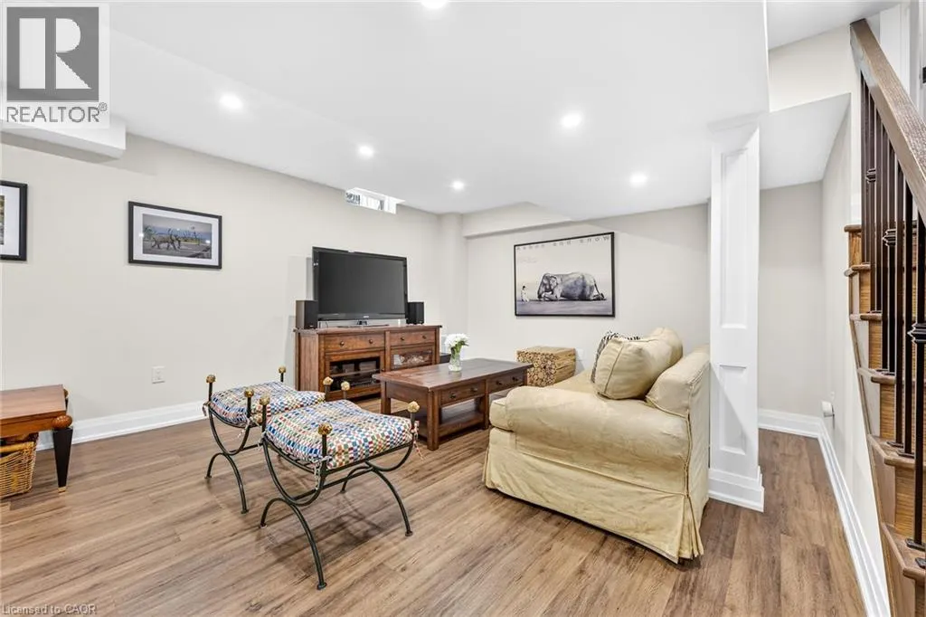 12 FIDDLEHEAD Crescent