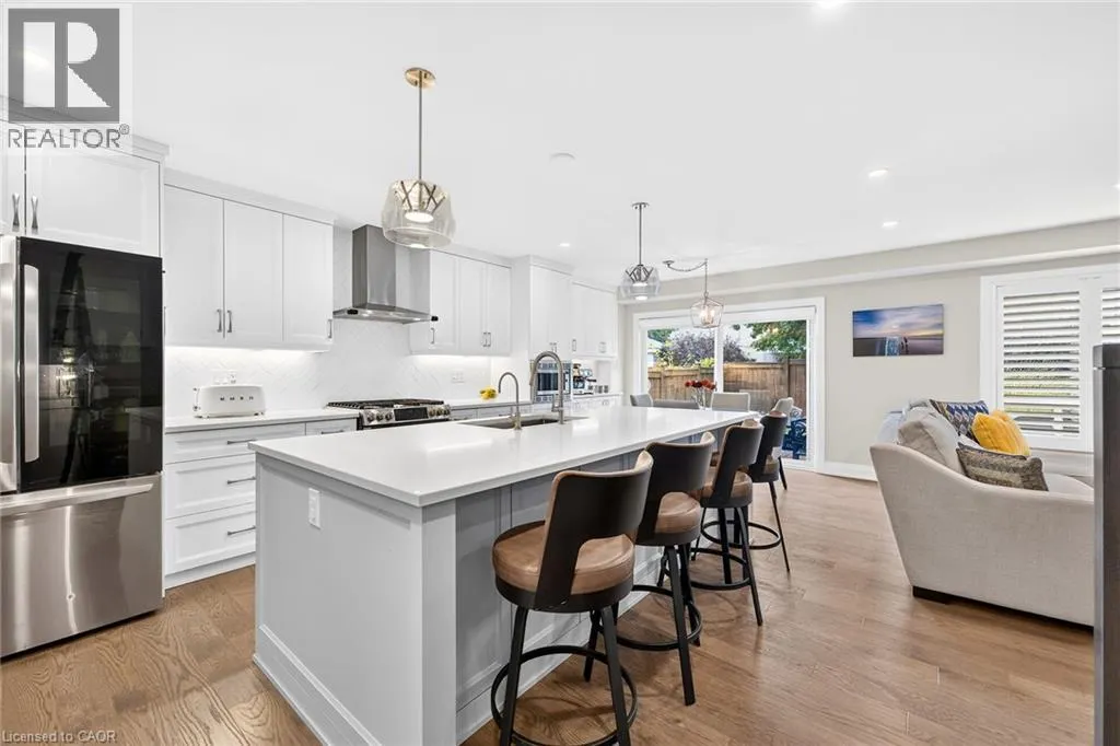 12 FIDDLEHEAD Crescent
