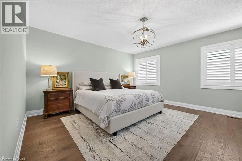 12 FIDDLEHEAD Crescent