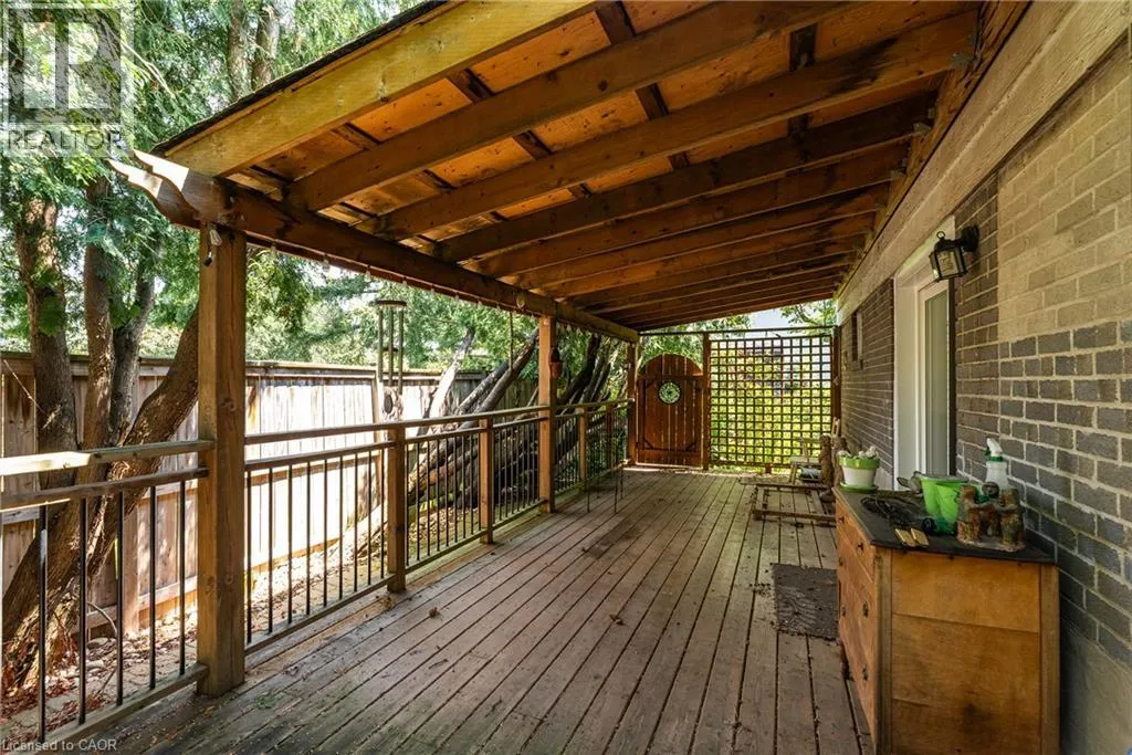 557 TRAFFORD Crescent
