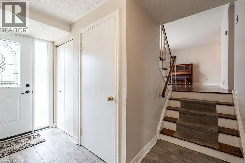 557 TRAFFORD Crescent