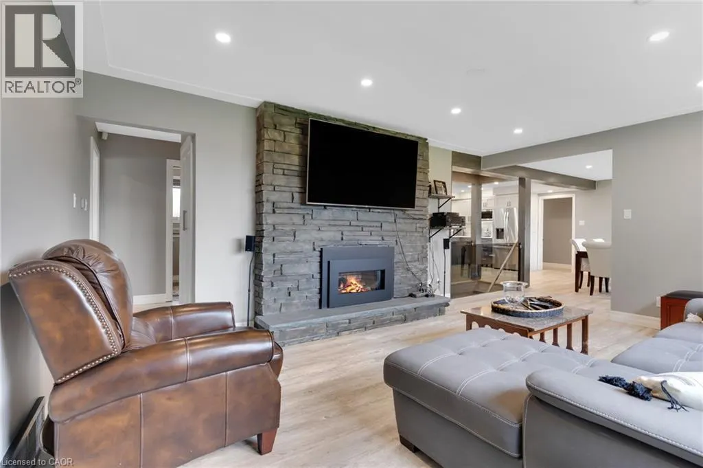 2172 CENTRE Road