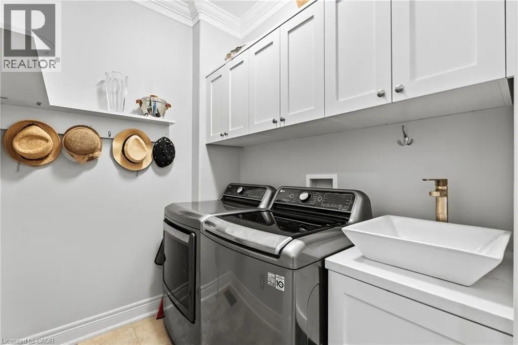 175 QUEEN Street Unit# 3 #3
