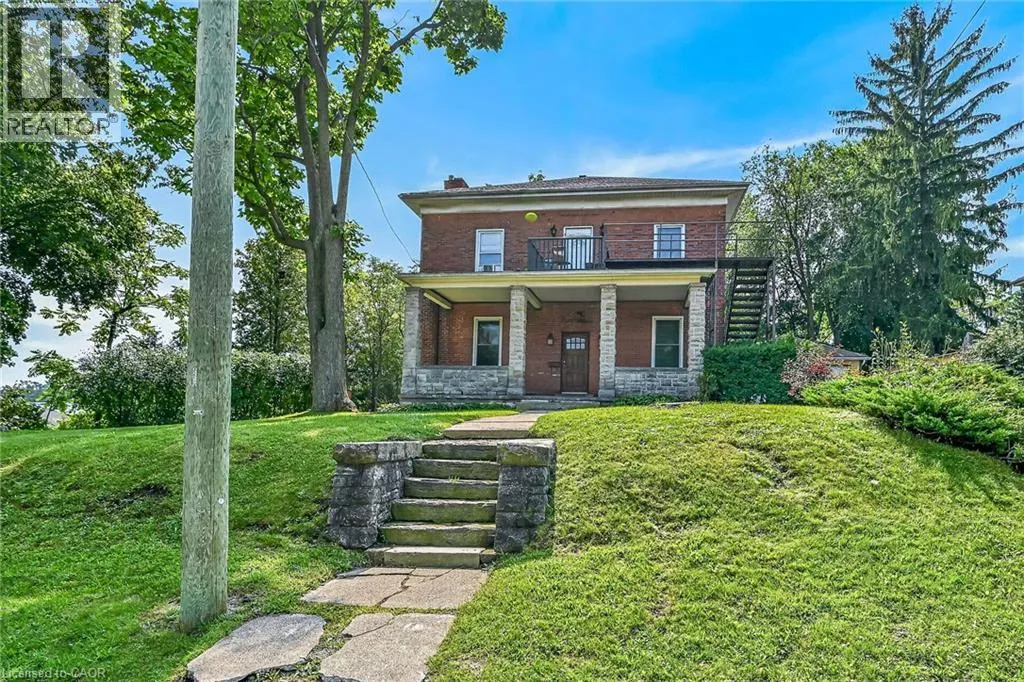 15 ST DAVID Street W