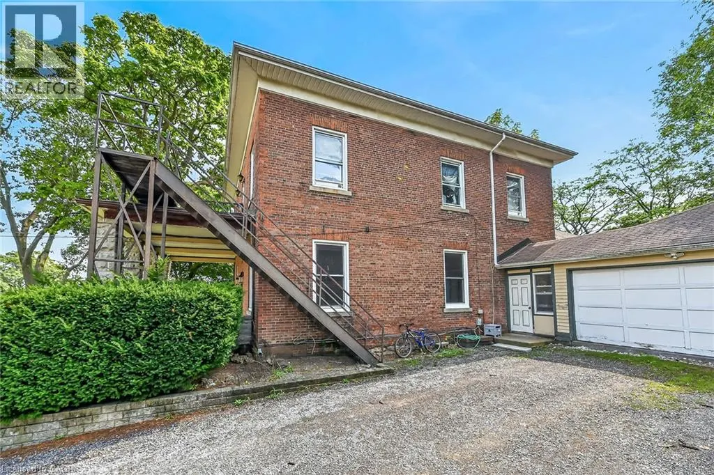 15 ST DAVID Street W