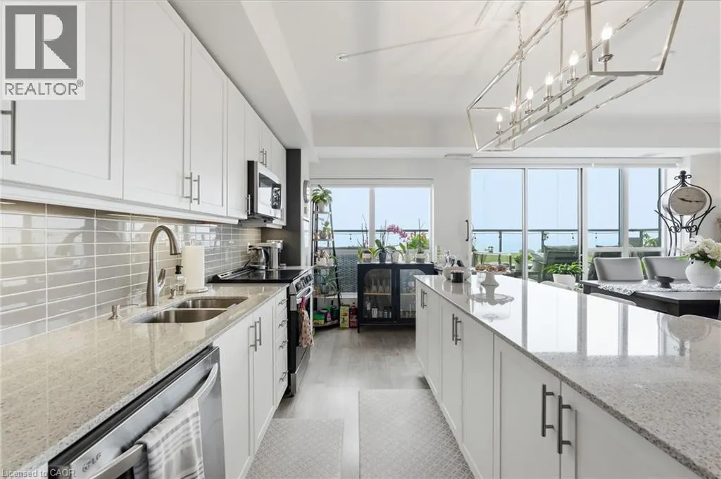 550 NORTH SERVICE Road Unit# 607 #607