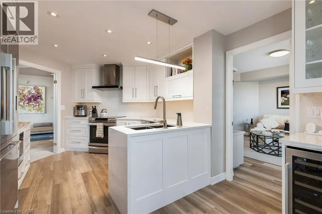60 OLD MILL Road Unit# PH1 #PH1