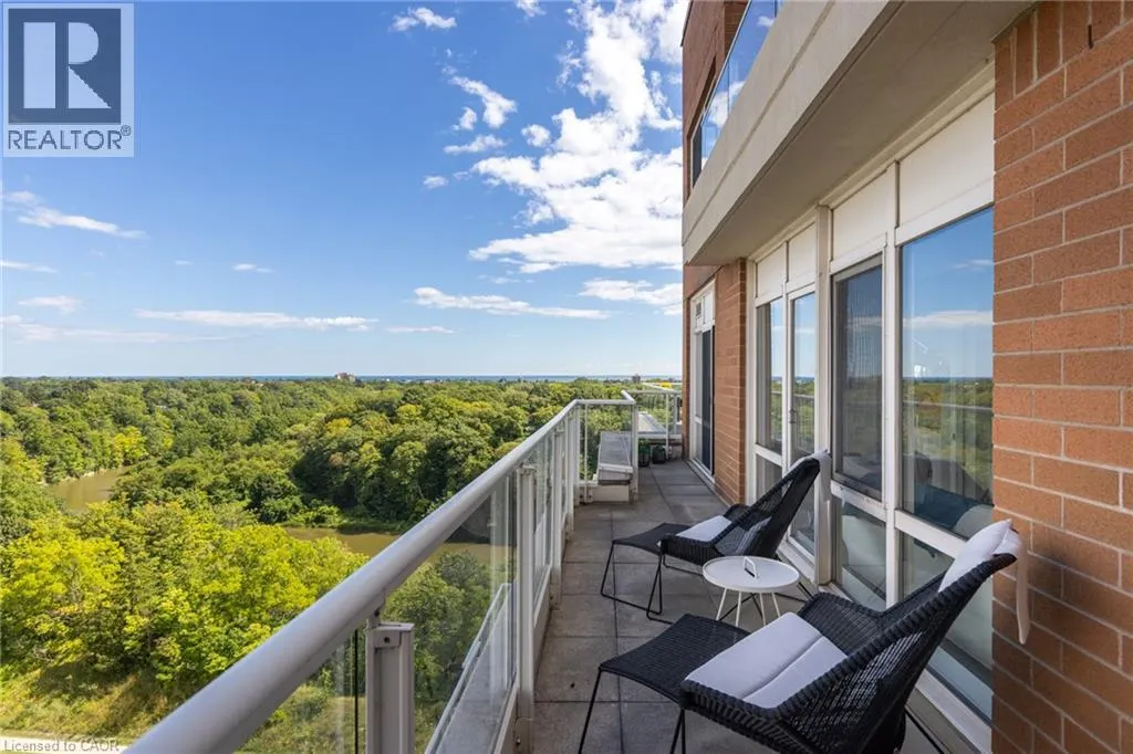 60 OLD MILL Road Unit# PH1 #PH1