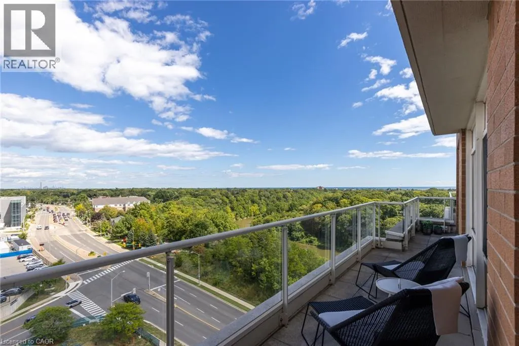 60 OLD MILL Road Unit# PH1 #PH1