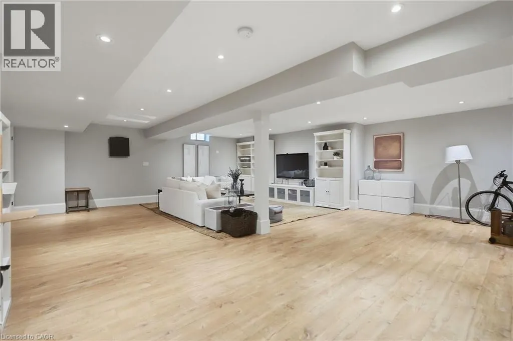 3202 SALTAIRE Crescent