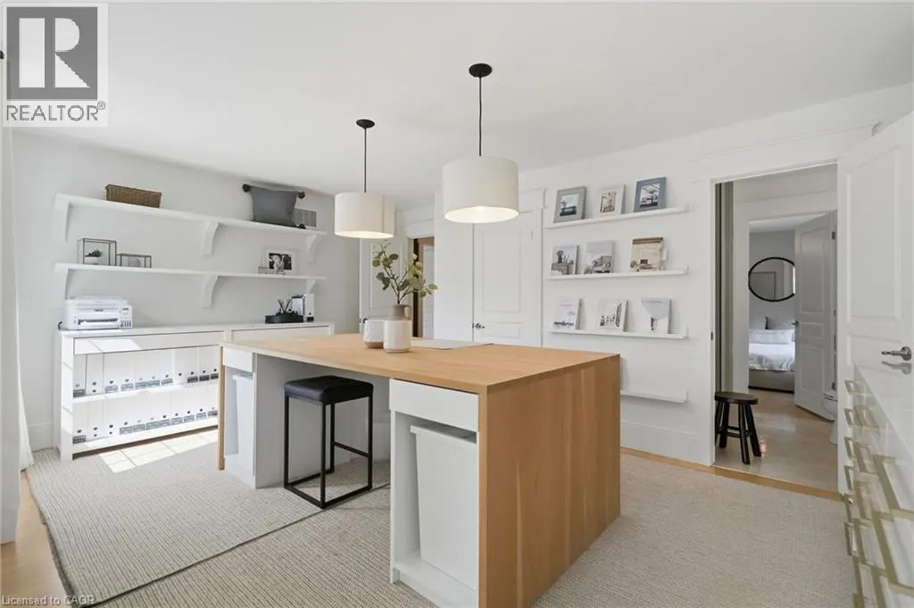 3202 SALTAIRE Crescent
