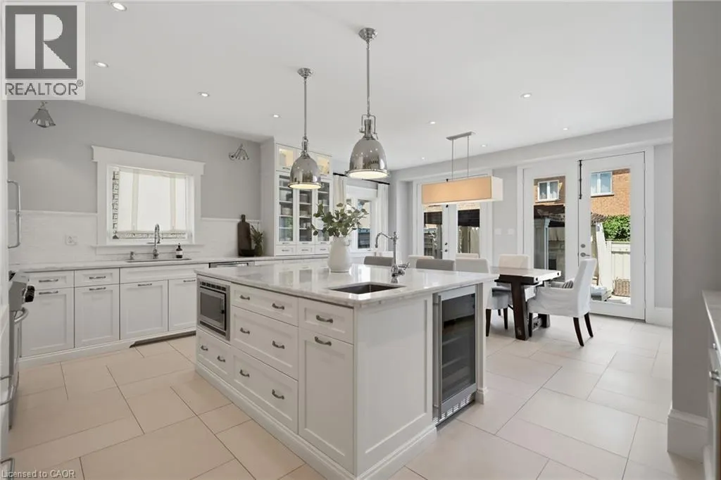3202 SALTAIRE Crescent