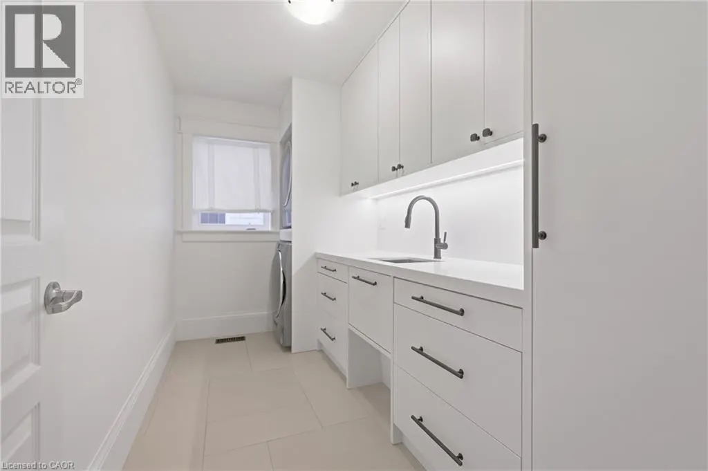3202 SALTAIRE Crescent