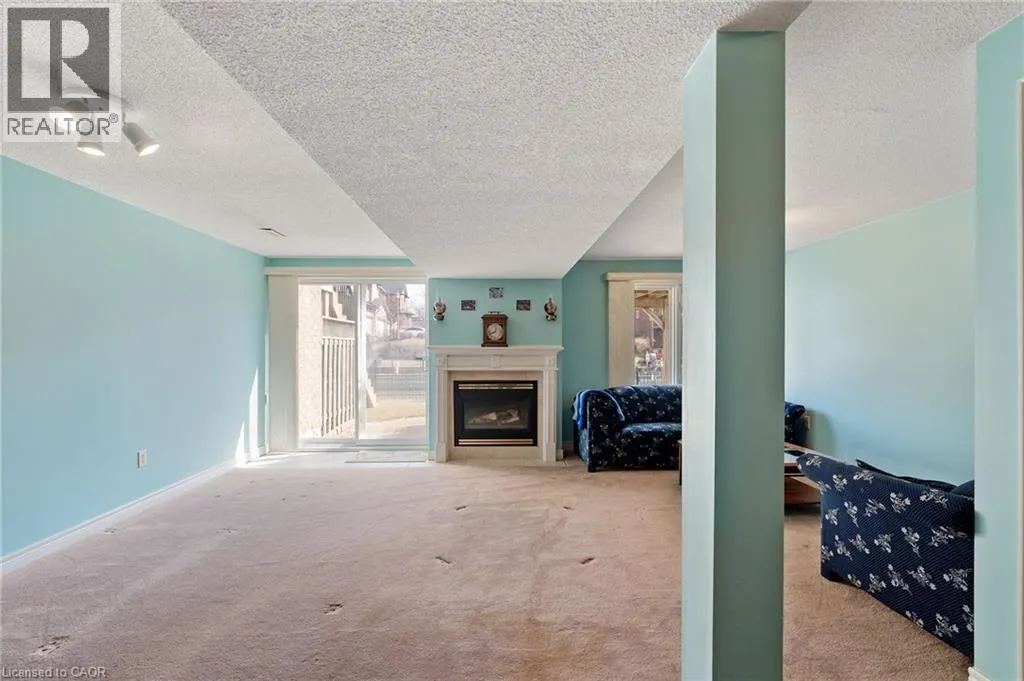 85 EDGEWATER Drive Unit# 10 #10