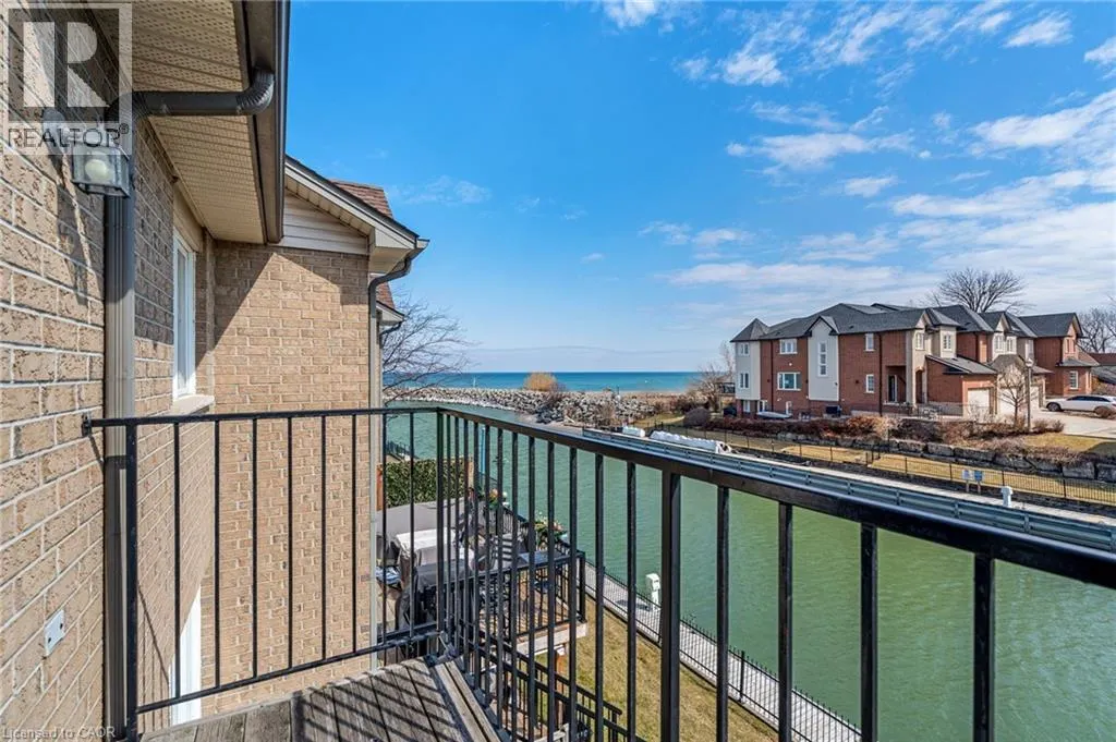 85 EDGEWATER Drive Unit# 10 #10