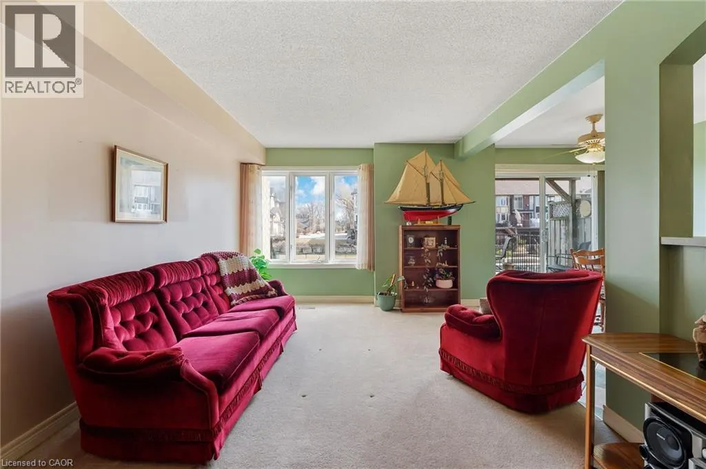 85 EDGEWATER Drive Unit# 10 #10
