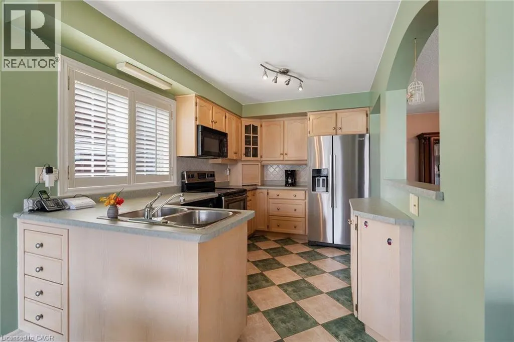 85 EDGEWATER Drive Unit# 10 #10