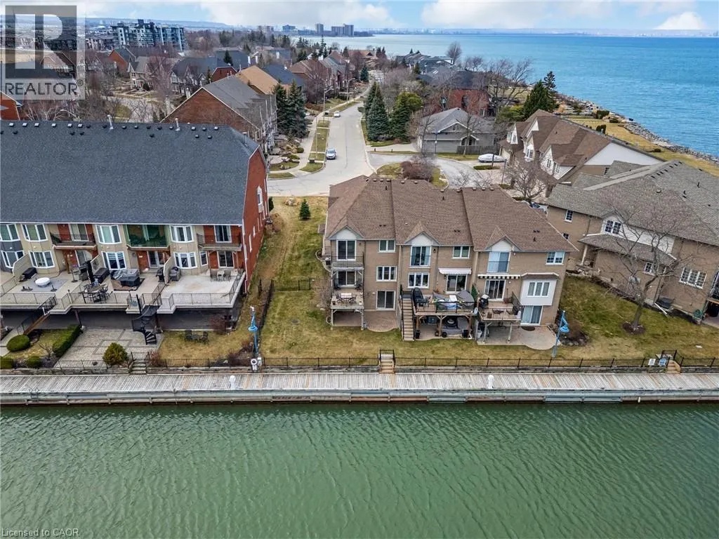 85 EDGEWATER Drive Unit# 10 #10