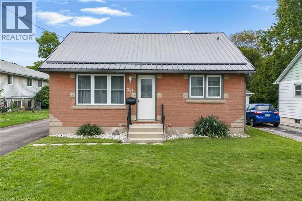 205 CRYSLER Street