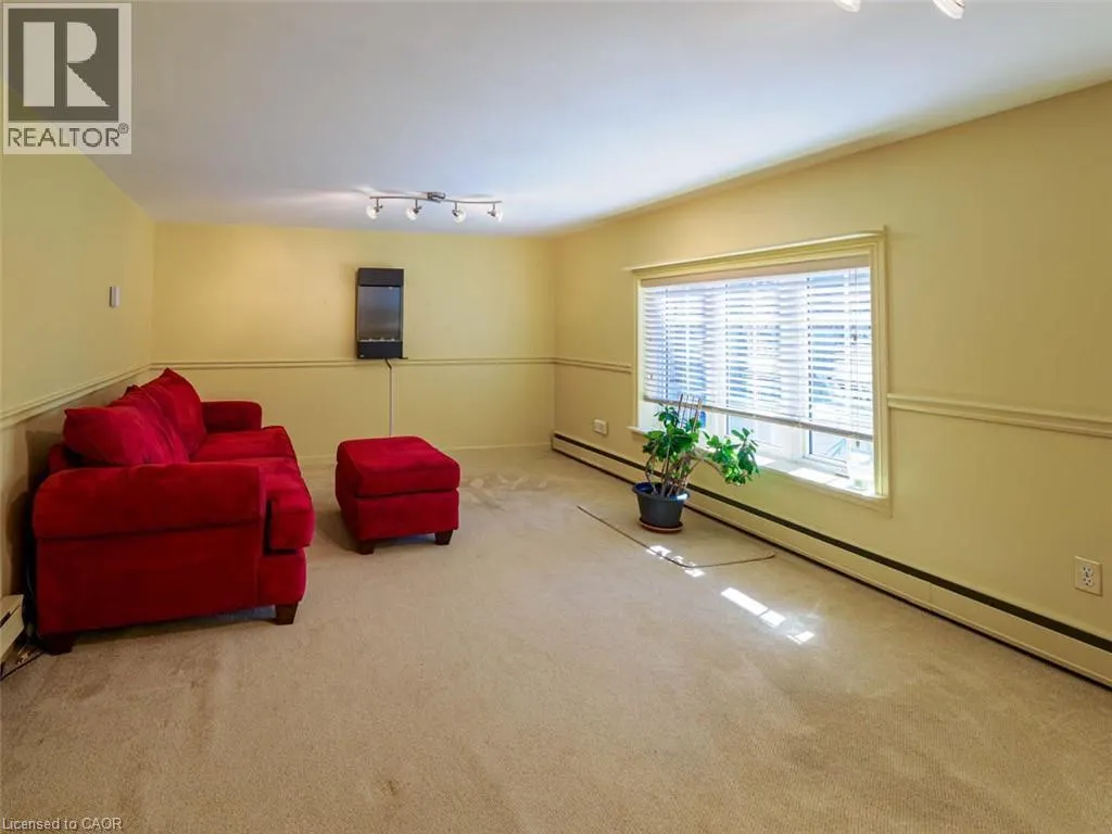 46 SUNNINGHILL Drive