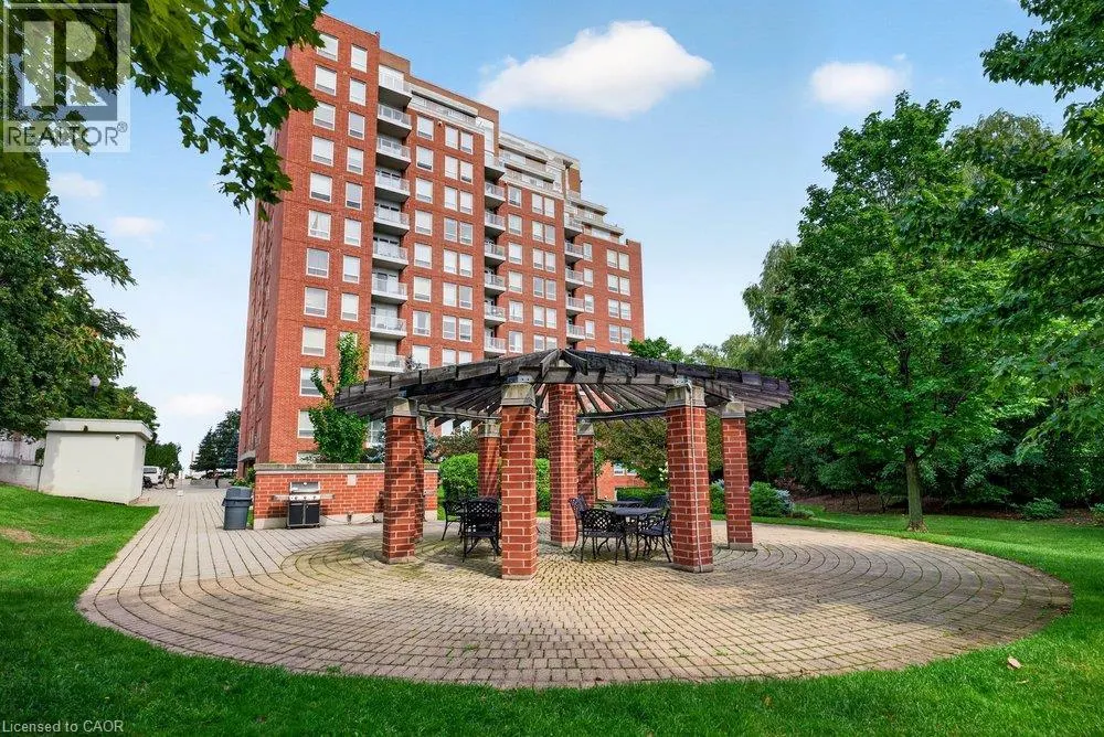 60 OLD MILL Road Unit# 702 #702