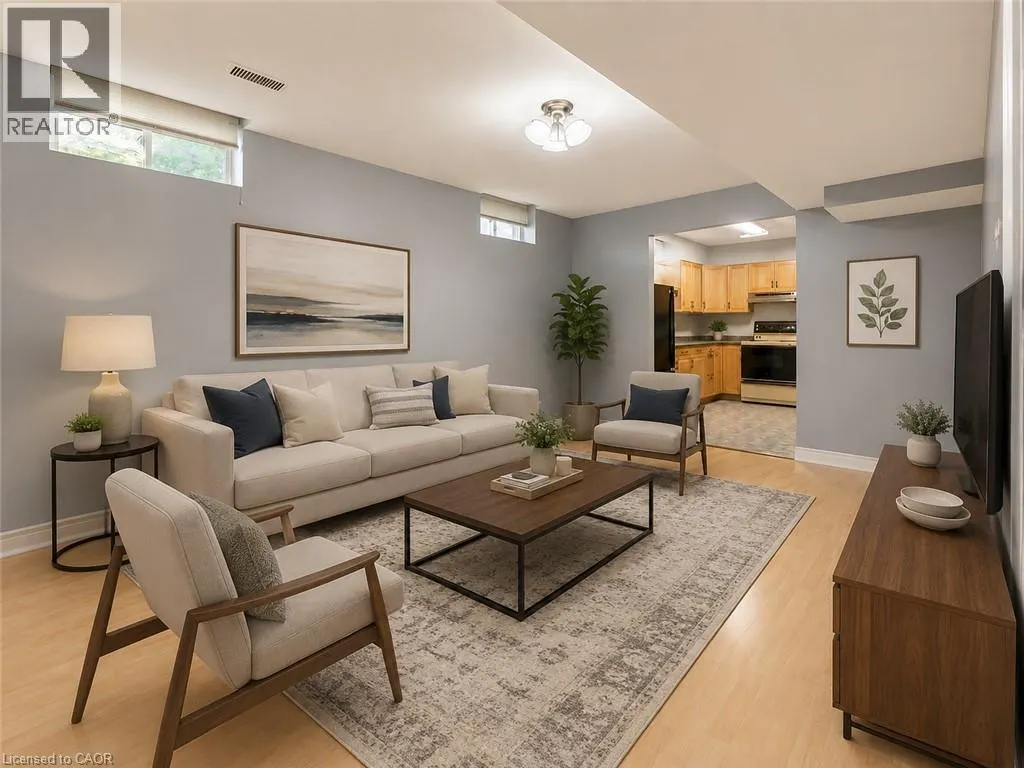 33 MARYVALE Avenue