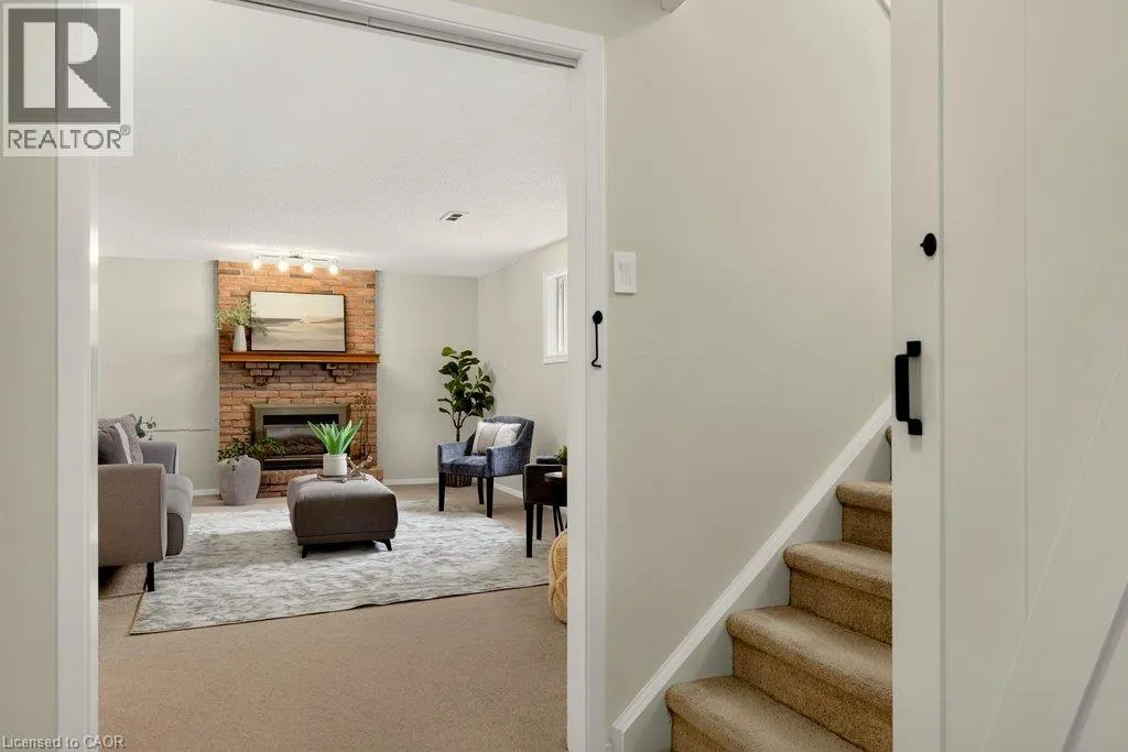 32 BEECHWOOD Avenue