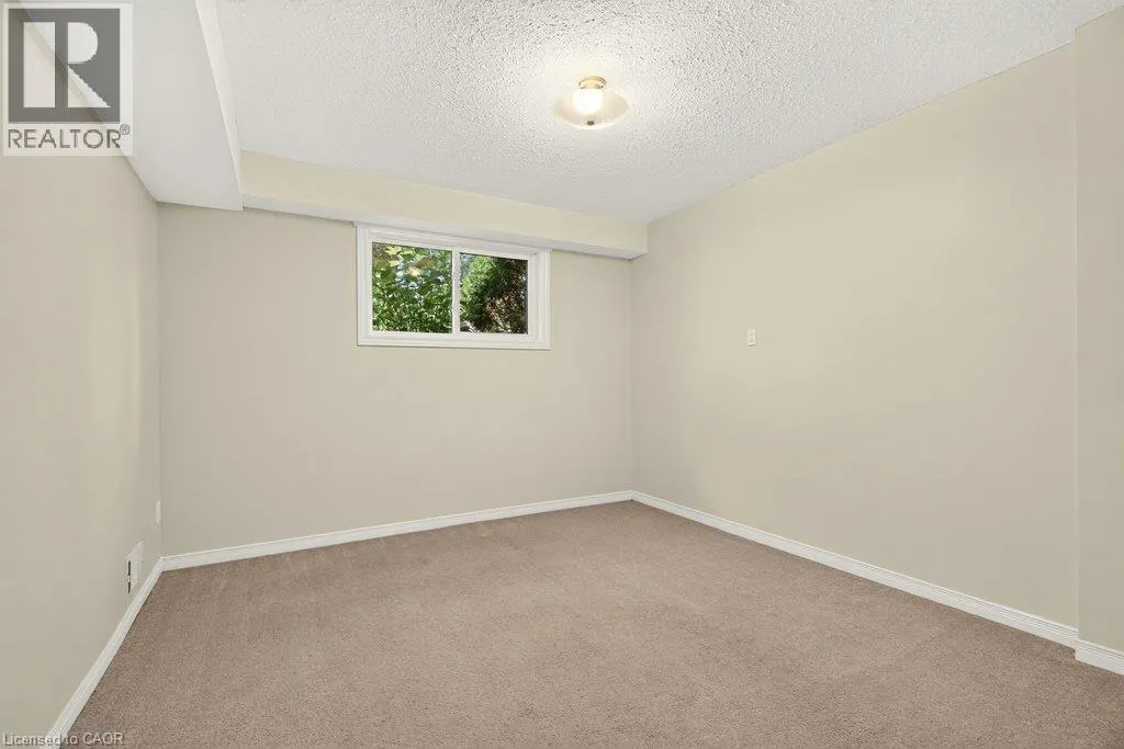 32 BEECHWOOD Avenue